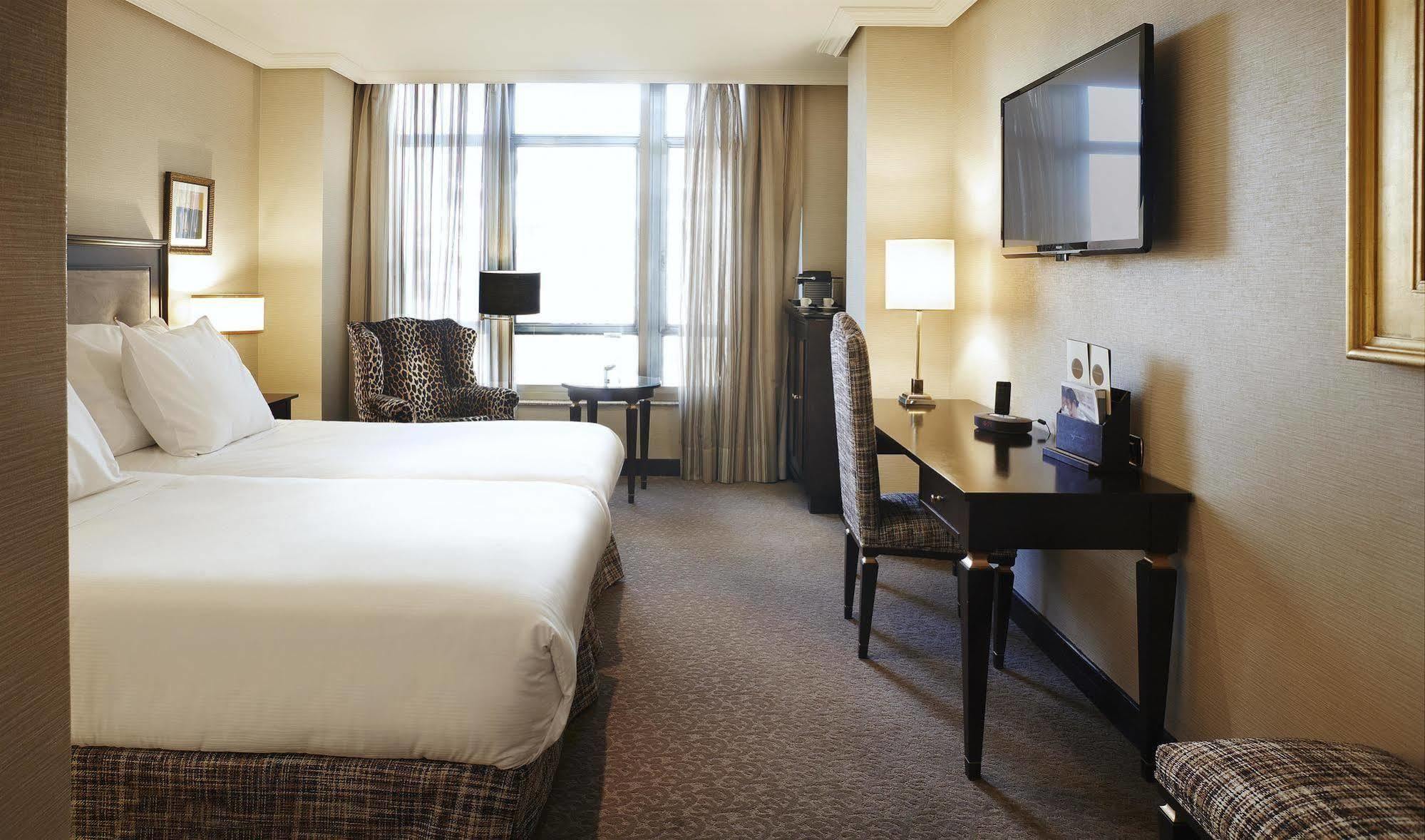Hyatt Regency Hesperia Madrid Hotel Bagian luar foto