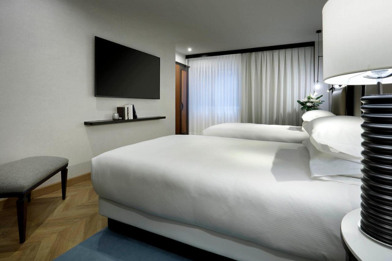 Hyatt Regency Hesperia Madrid Hotel Bagian luar foto