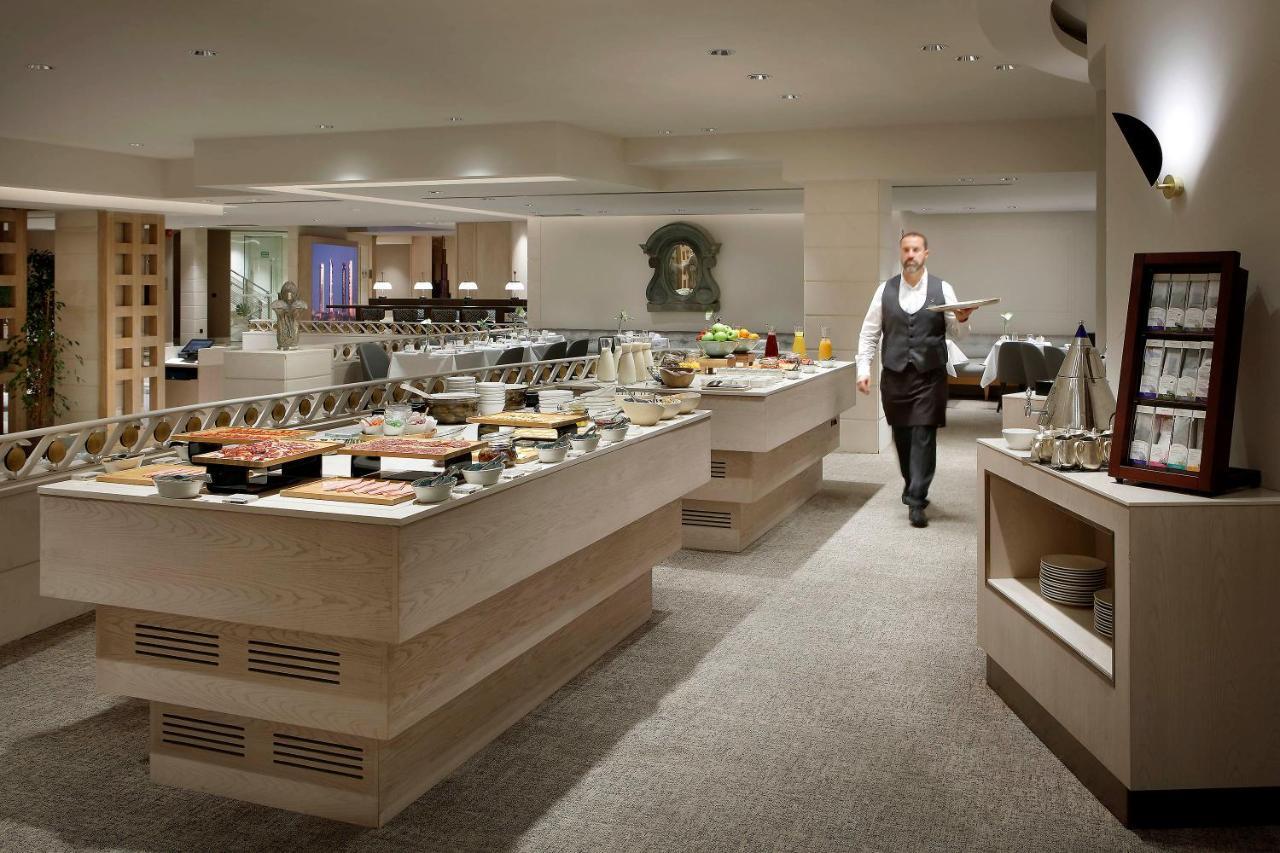 Hyatt Regency Hesperia Madrid Hotel Bagian luar foto